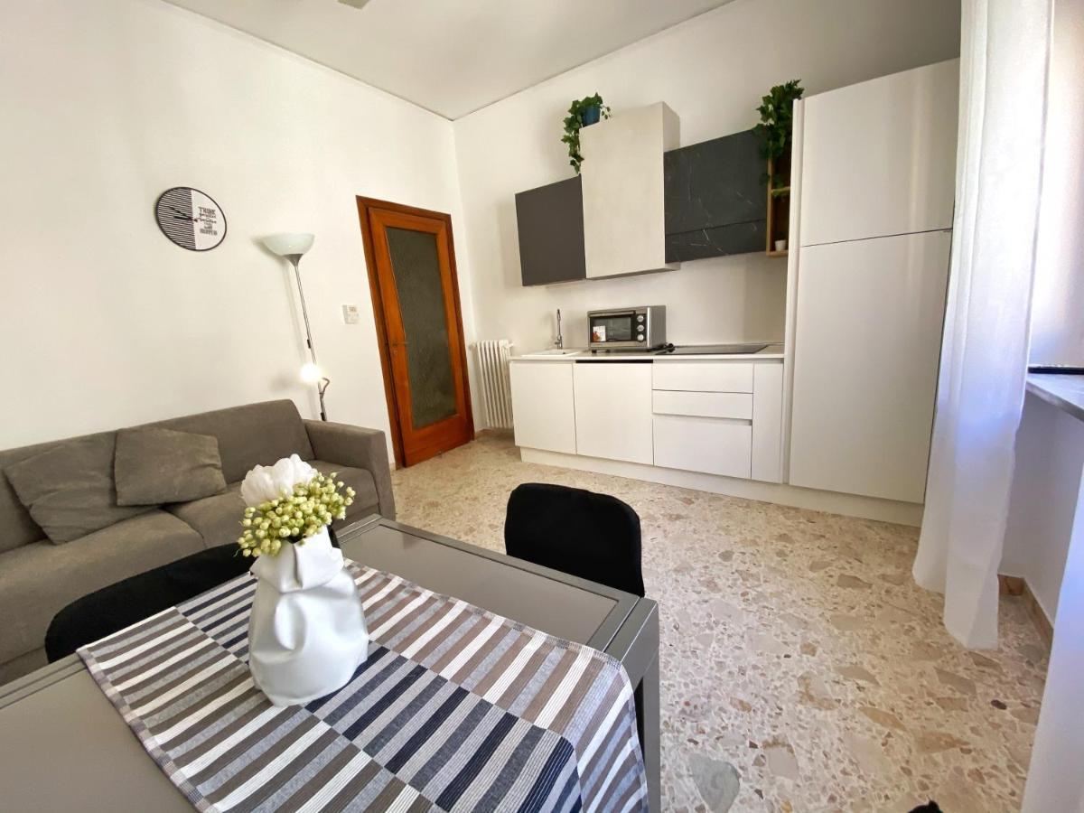 Casa Vacanze Salerno Al Corso Exterior foto