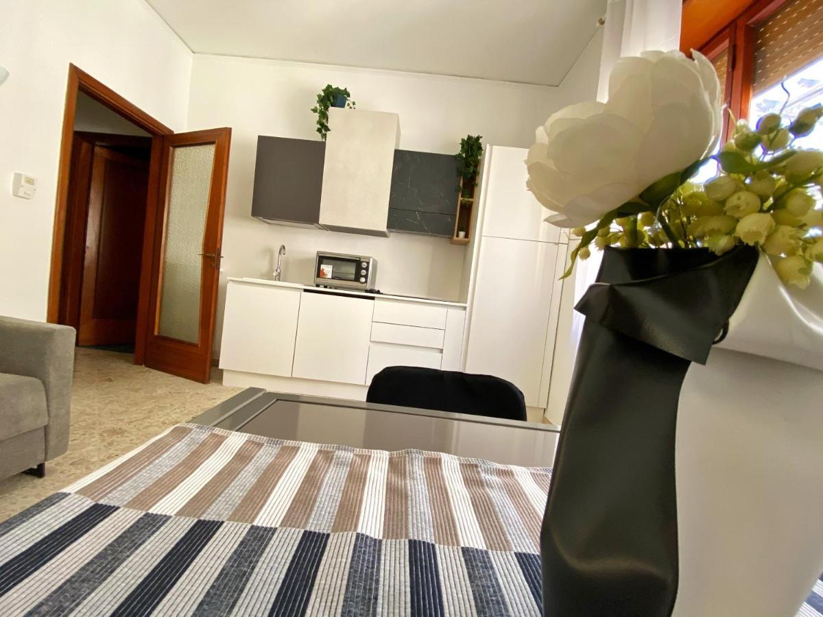Casa Vacanze Salerno Al Corso Exterior foto