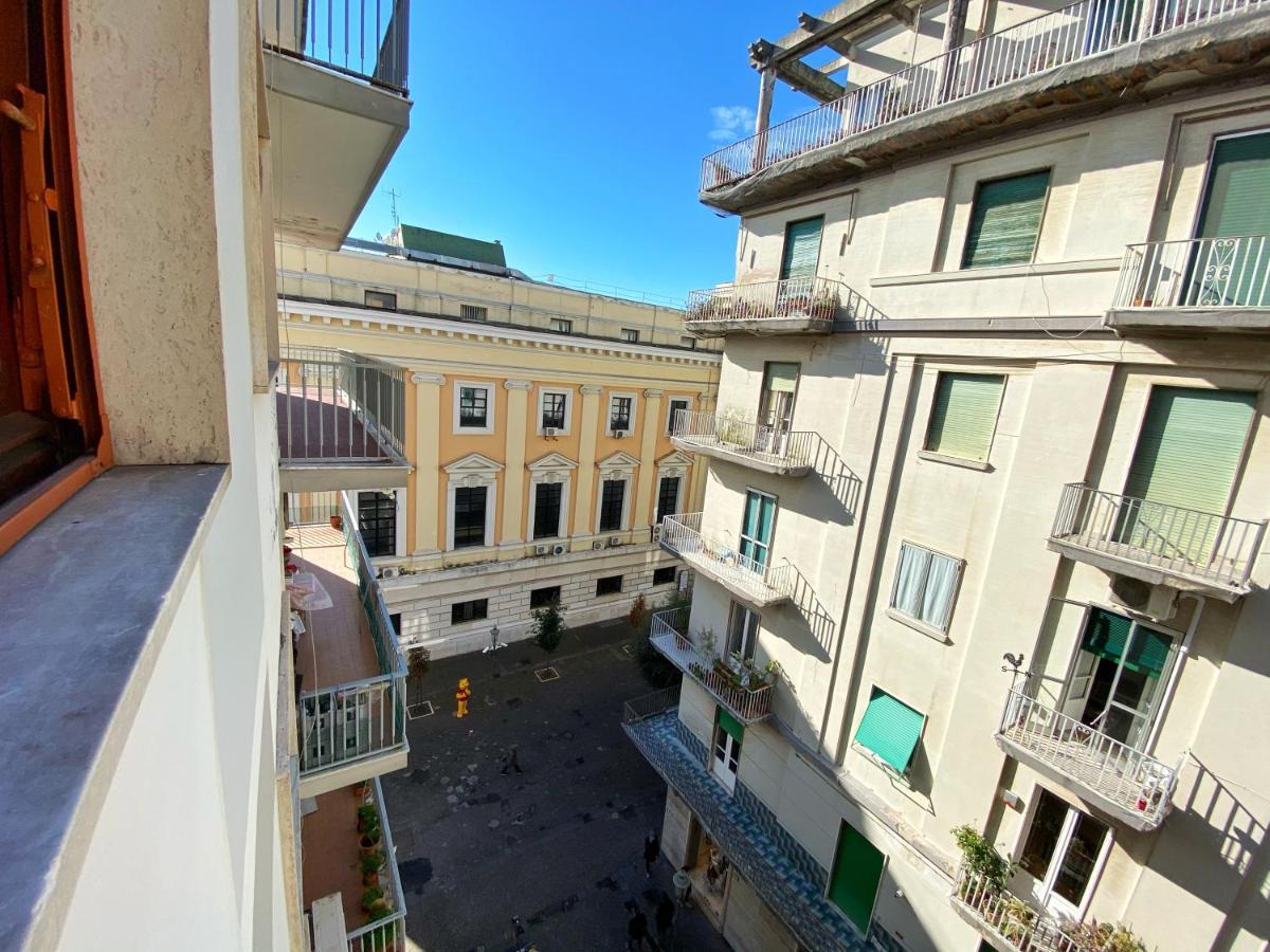 Casa Vacanze Salerno Al Corso Exterior foto